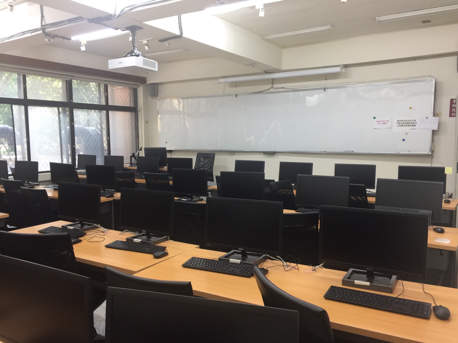 課程電腦教室R110